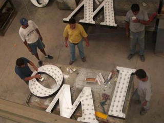 anuncios luminosos cancun