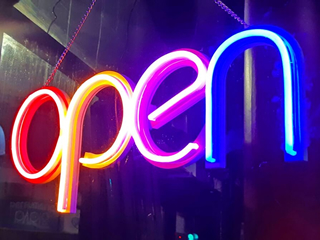 anuncios luminosos cancun